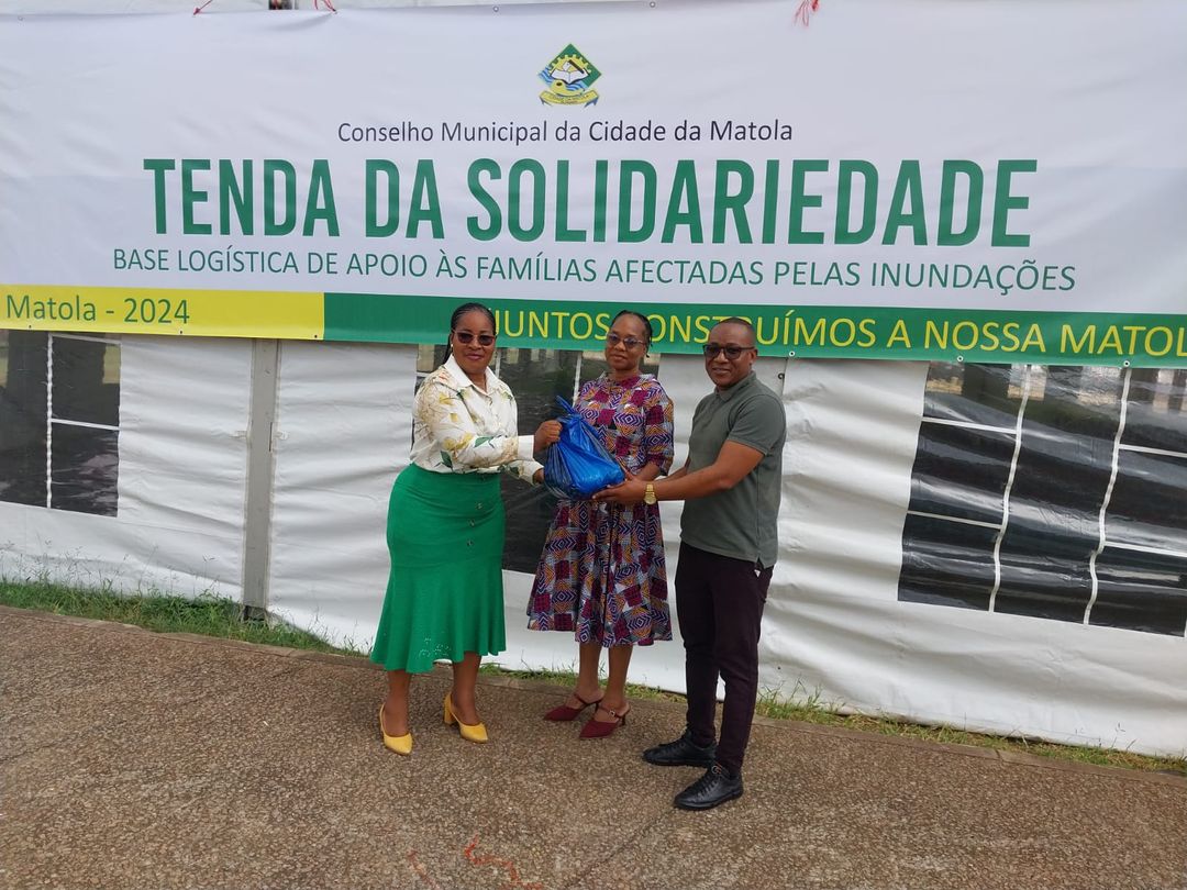 Tindzila oferece 90 kits de produtos alimentares às vítimas das cheias, no município da Matola